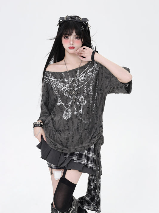 甘辛廃墟風破れ肩出しミドル丈ゆるTシャツ