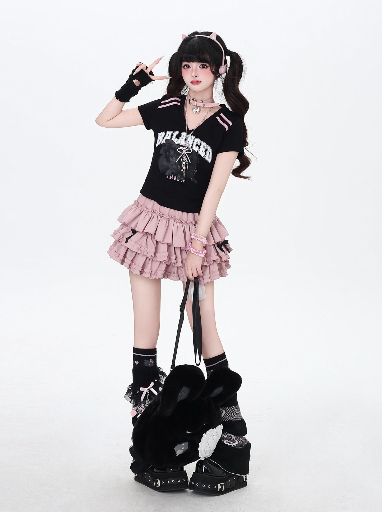 アメカジムード♡ブラック×ピンクボーダーVネックフィットT
