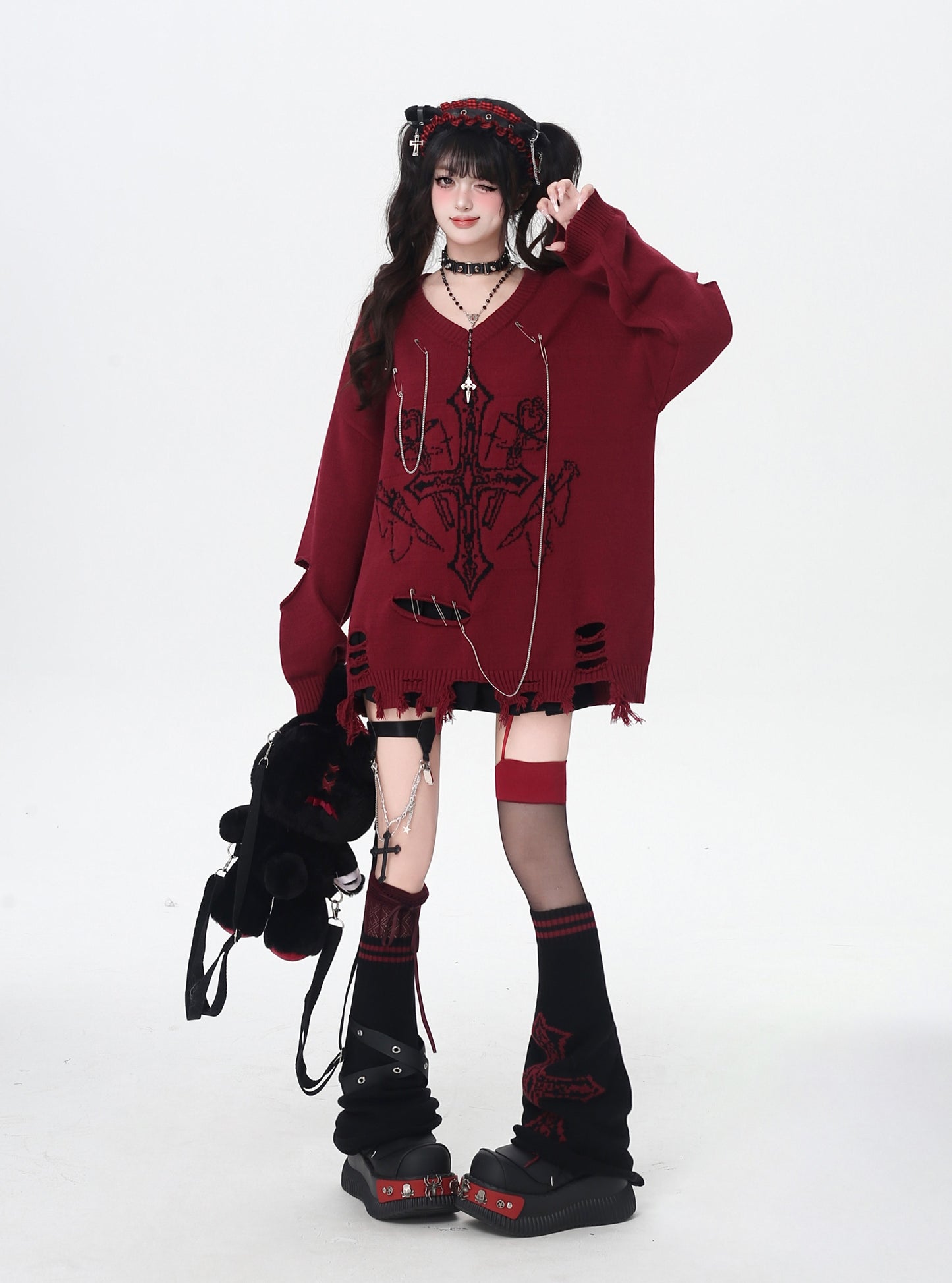 ゴシック破れチェーンVネックニット