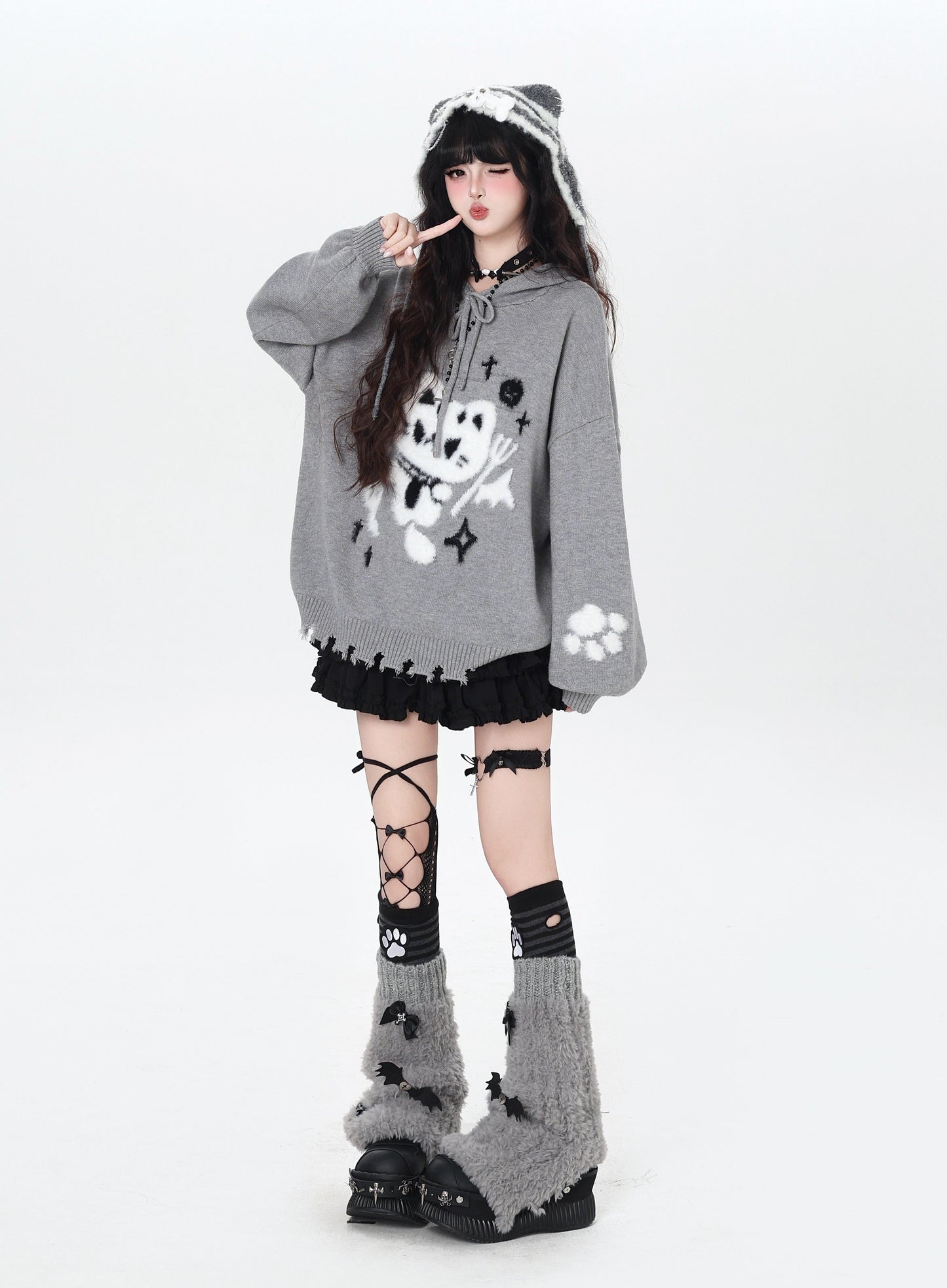 ねこモチーフ フード付きルーズニット｜黒×グレー サブカル