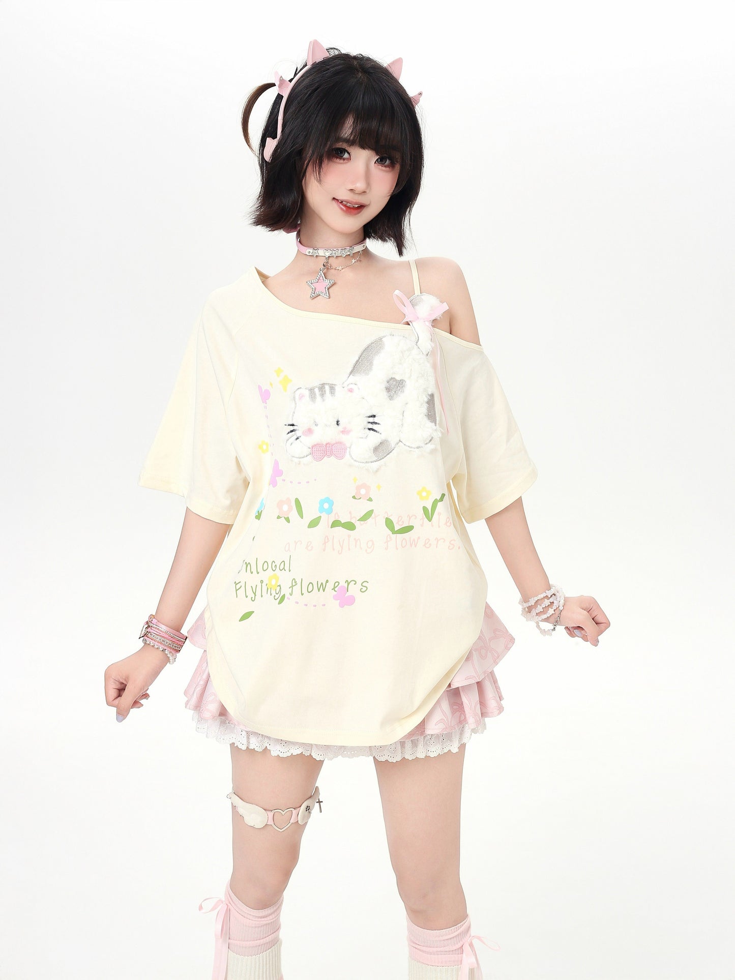 ネコモチーフオフショルレイヤードT