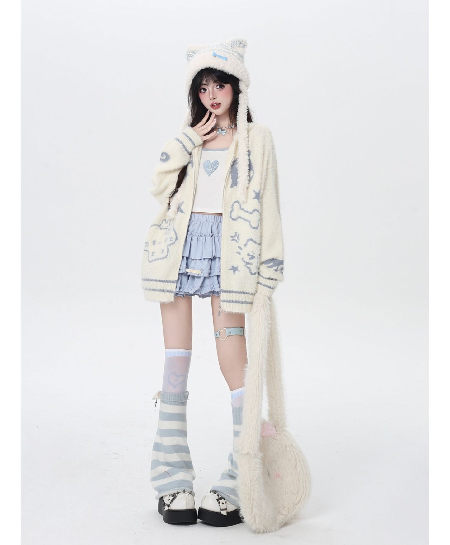 ゆるアニマルパーカー風カーデ／秋冬ゆる地雷コーデ