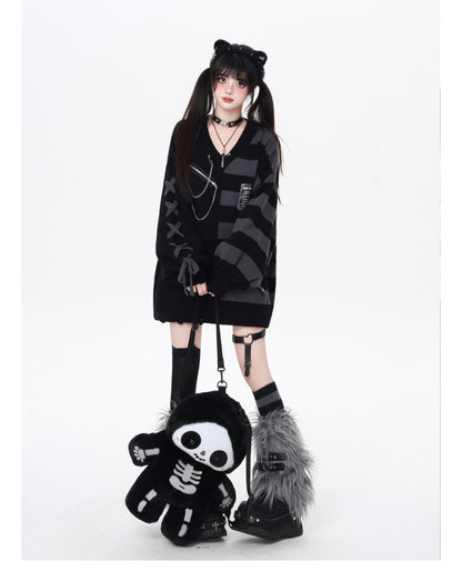 バイカラーストライプVネックニット