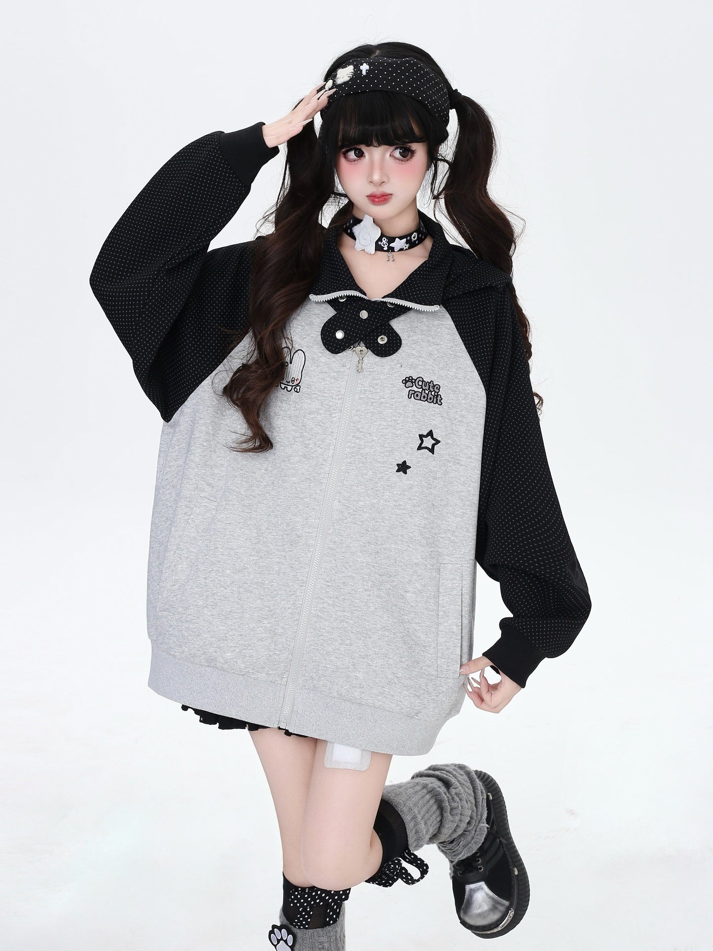 ストライプ柄 うさ耳刺繍ラグランフーディ