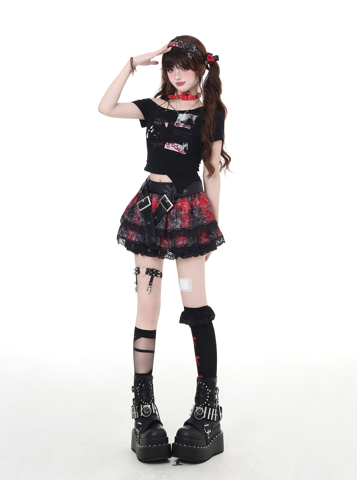 不規則カット×Y2Kストリート｜タイトなアシメショートTシャツ