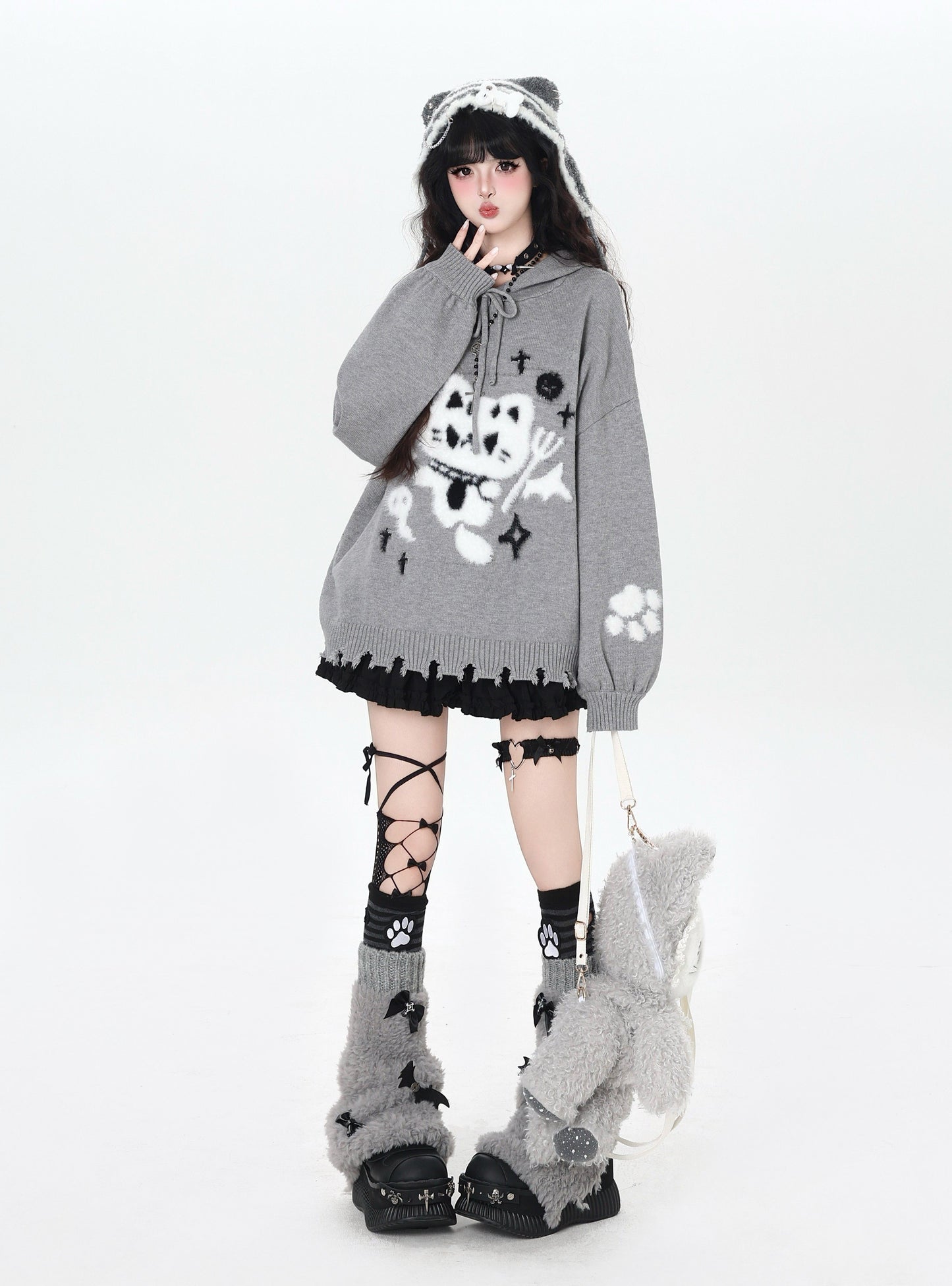 ねこモチーフ フード付きルーズニット｜黒×グレー サブカル