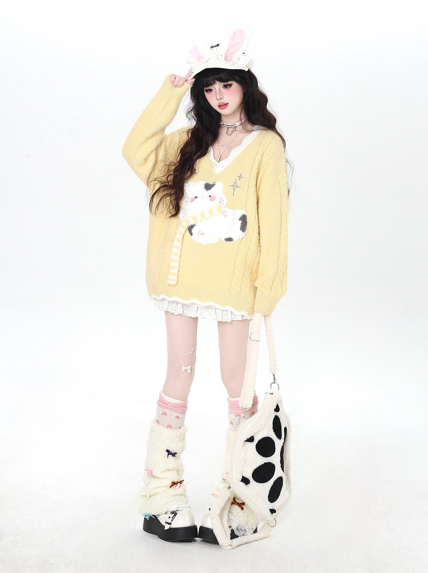 Vネック 猫モチーフ ゆるニット