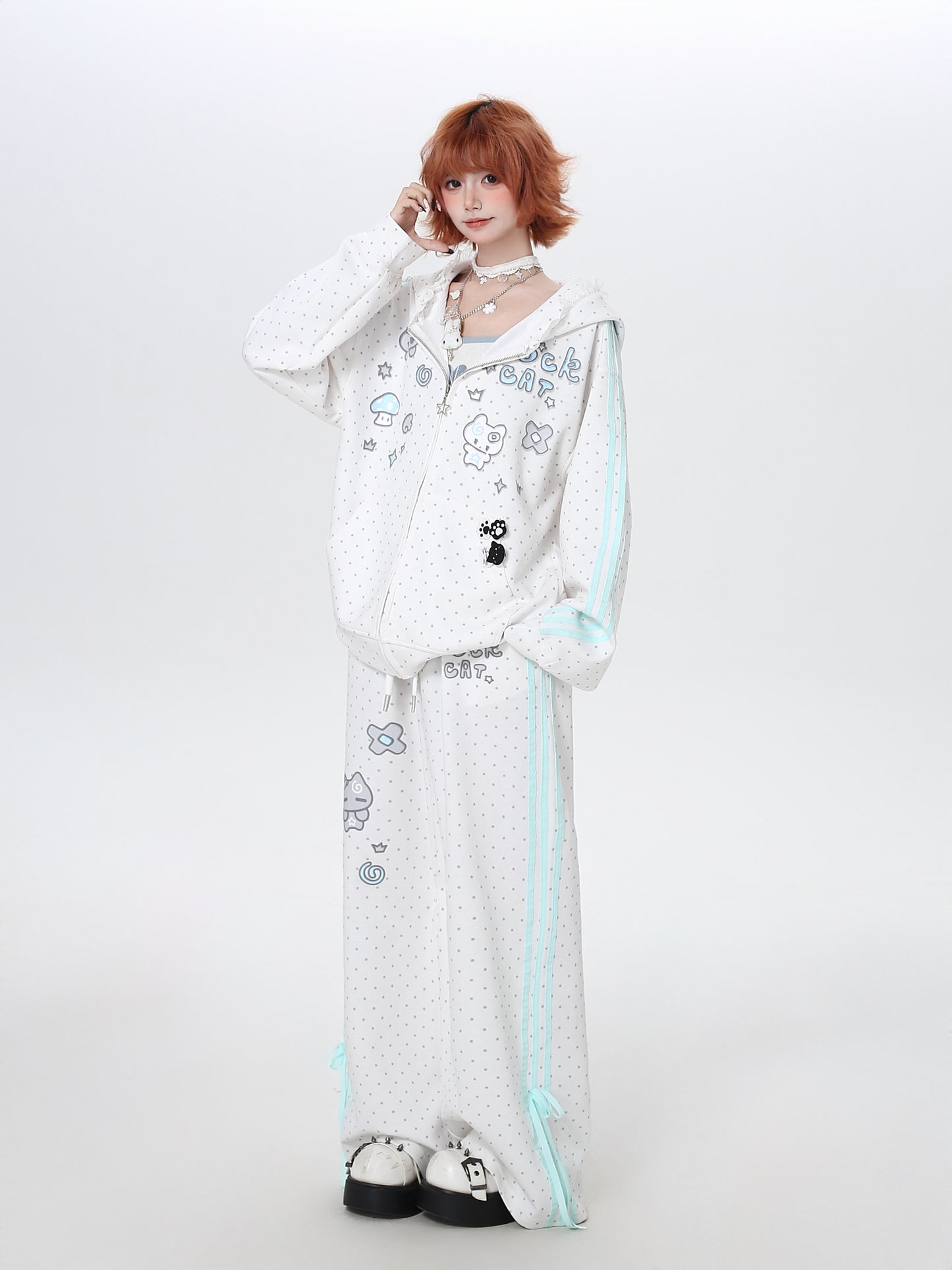 るカワ水玉フードスウェットジャケット