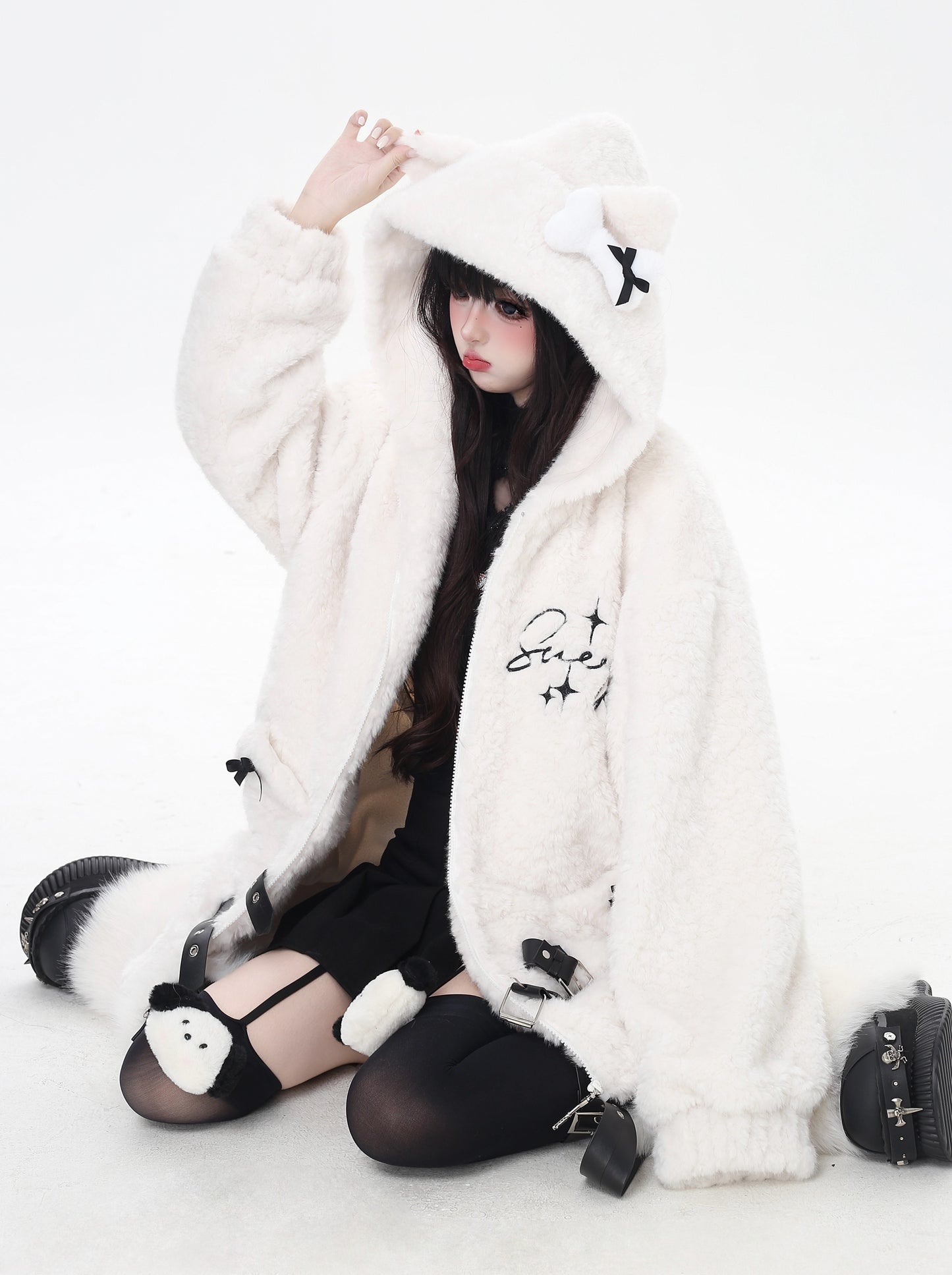 刺繍ねこ耳フード付き厚手ボアジャケット