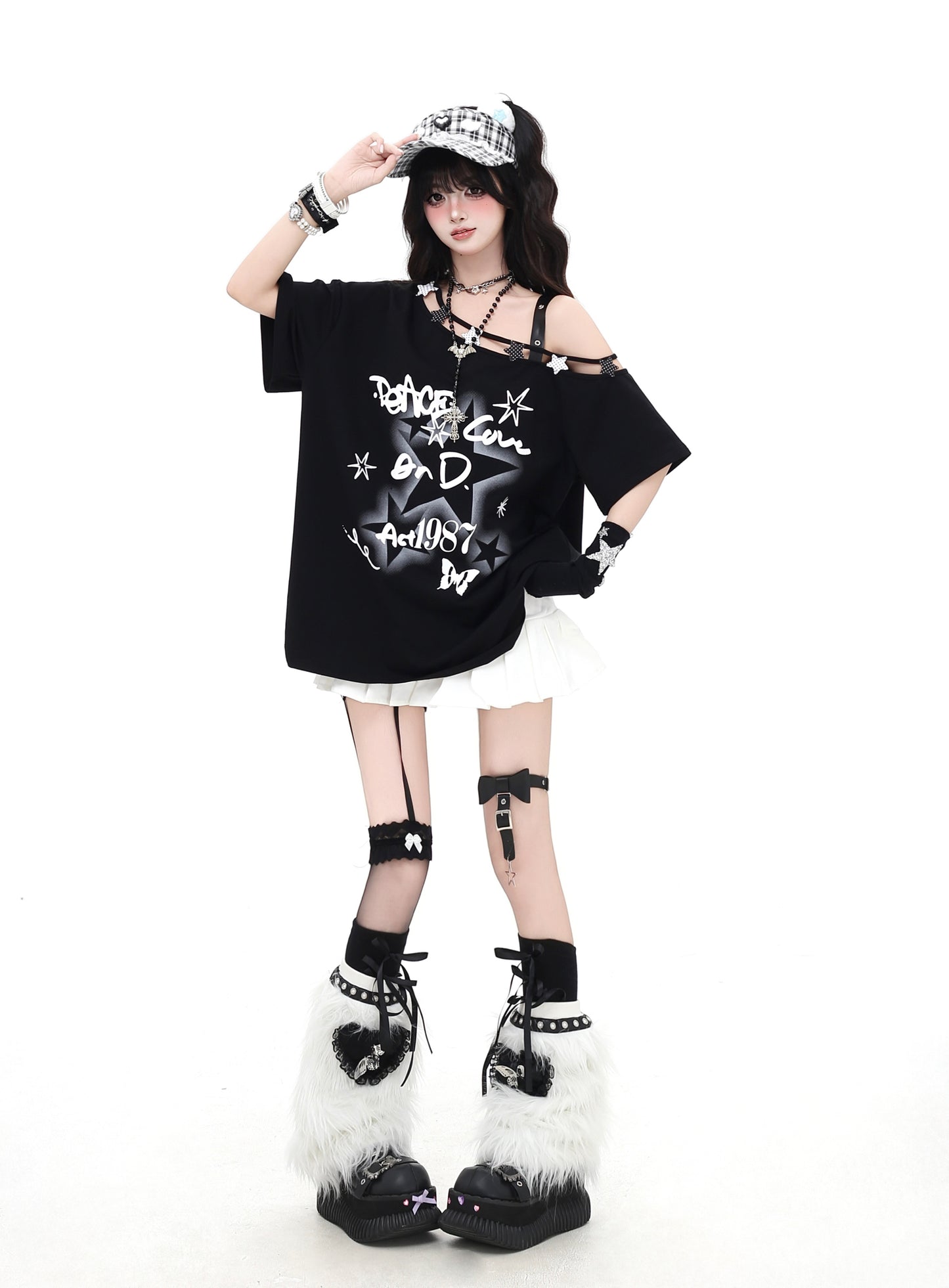 白黒ドット×肩あきゆるT