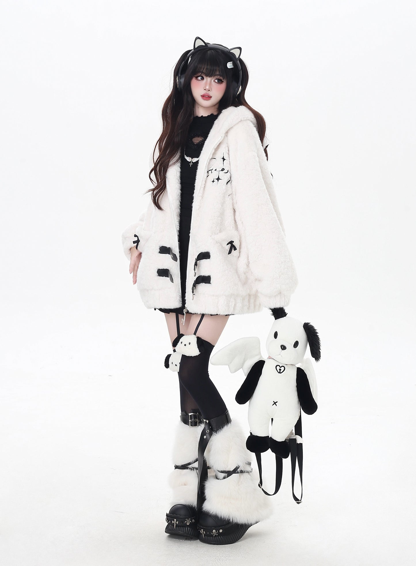 刺繍ねこ耳フード付き厚手ボアジャケット