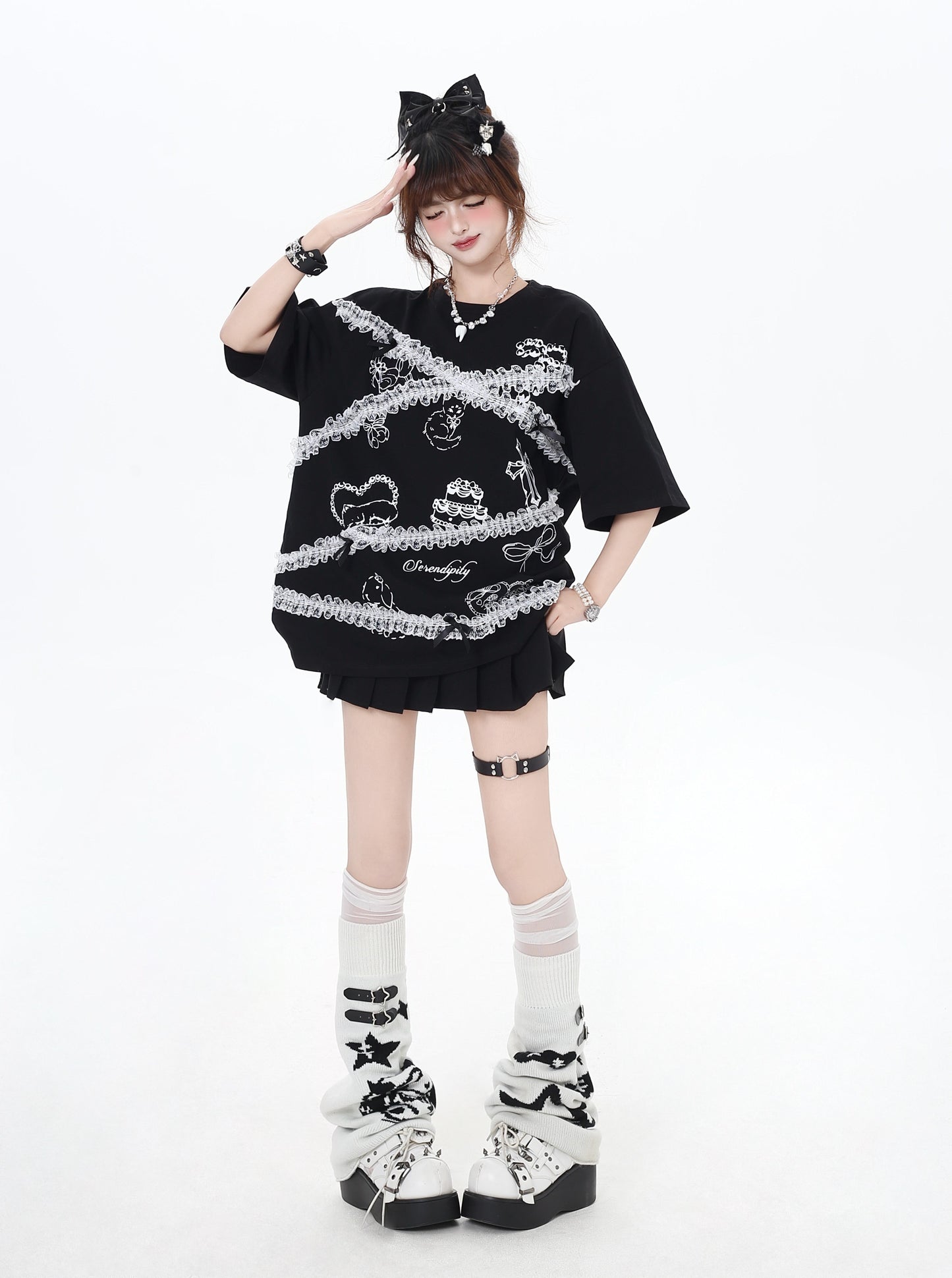 レースフリル＆カートゥーン！黒白ゆるTシャツ