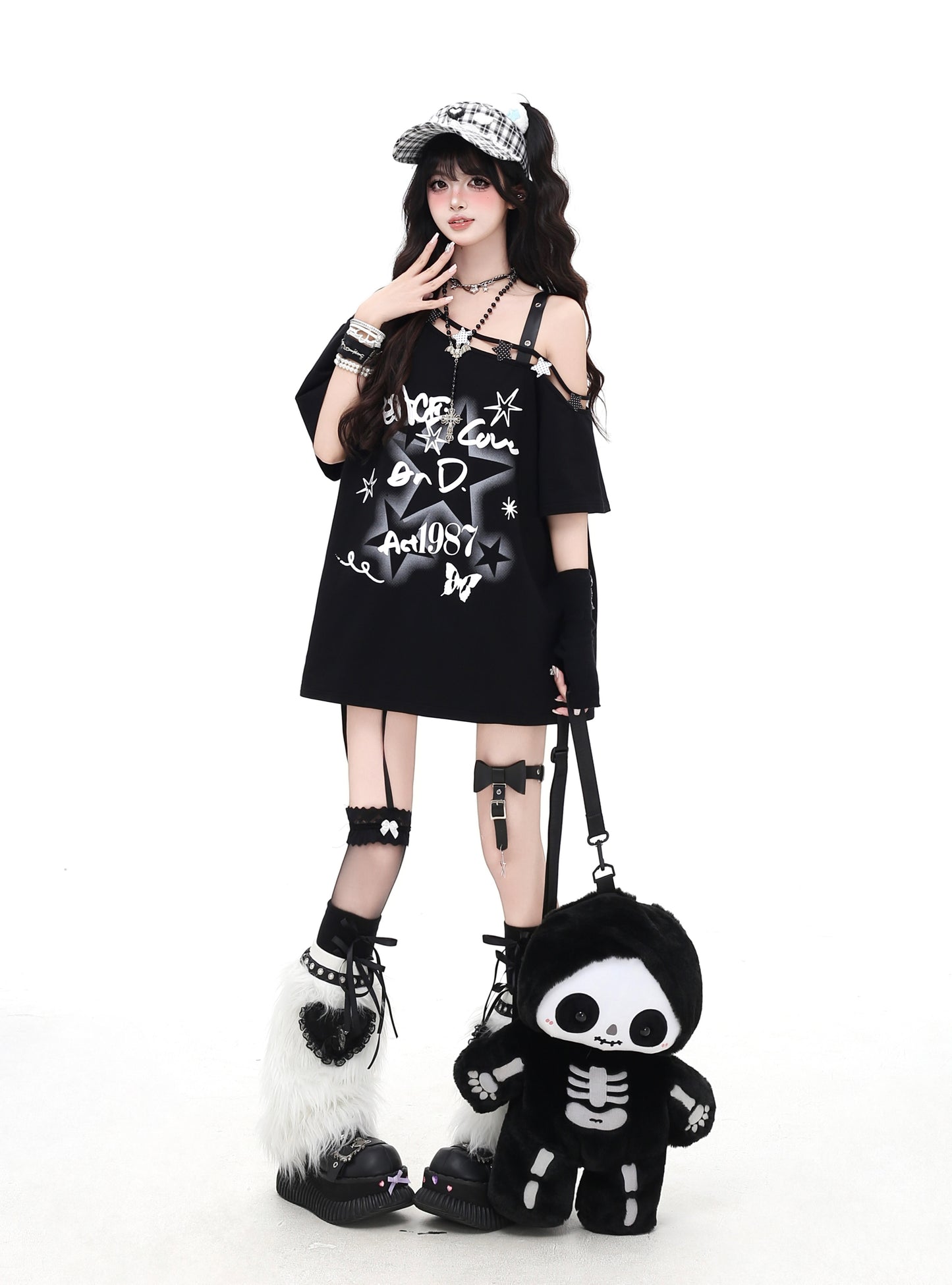 白黒ドット×肩あきゆるT