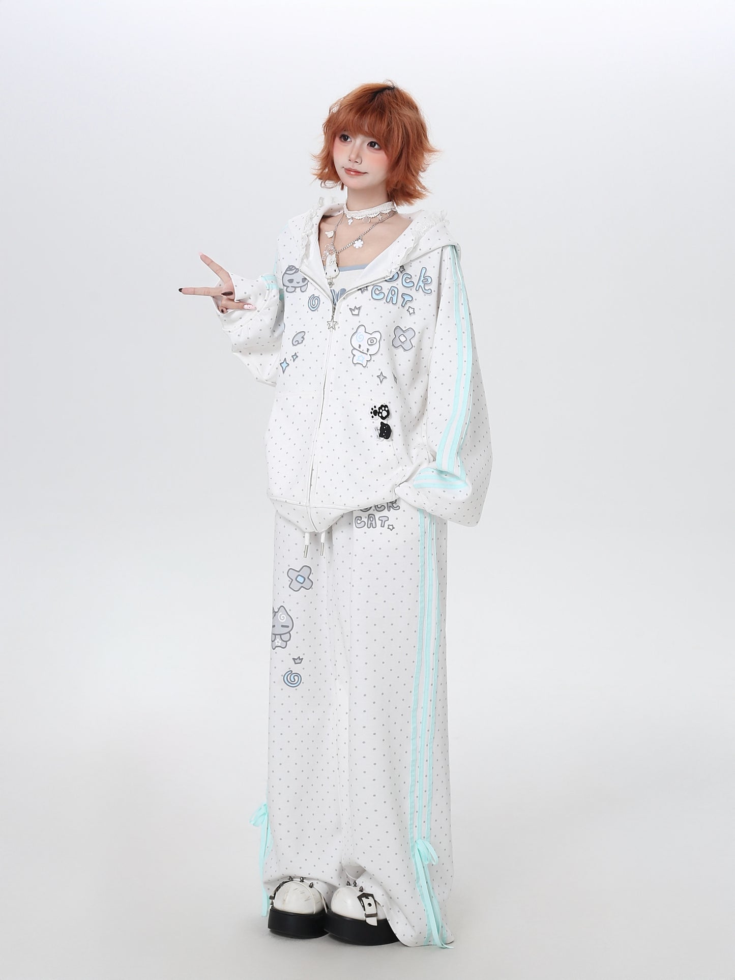 るカワ水玉フードスウェットジャケット