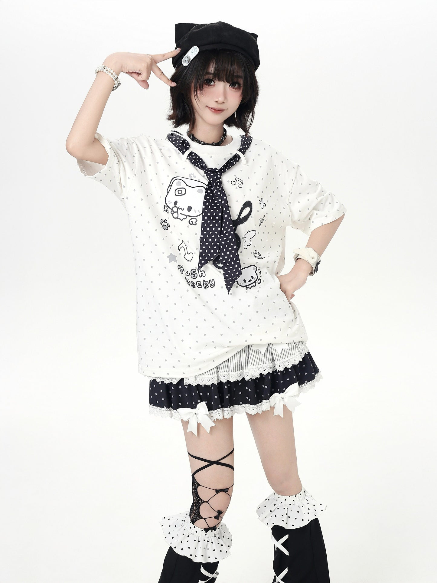ネコドットタイ付きTシャツ