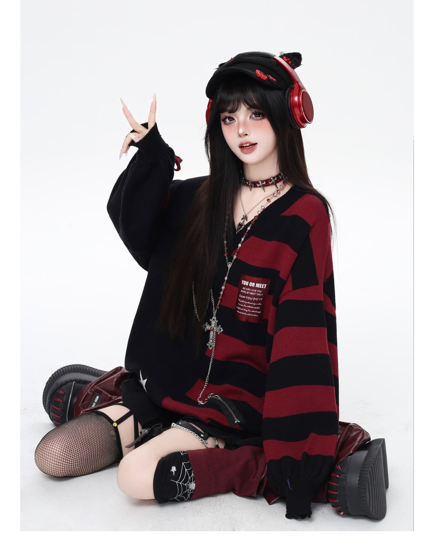 バイカラーストライプVネックニット