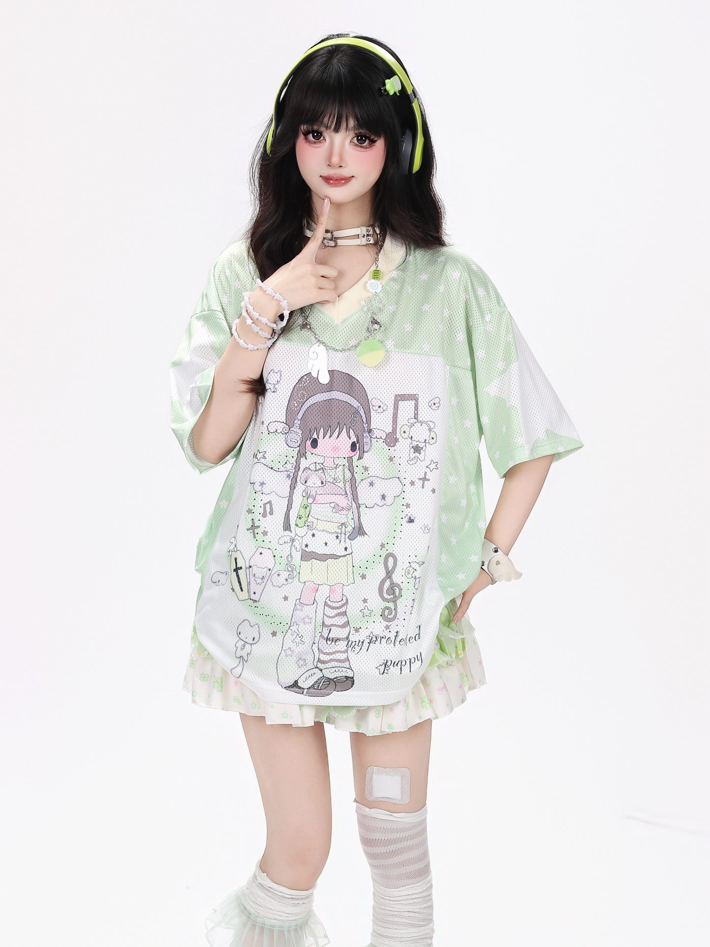 星柄VネックルーズTシャツ