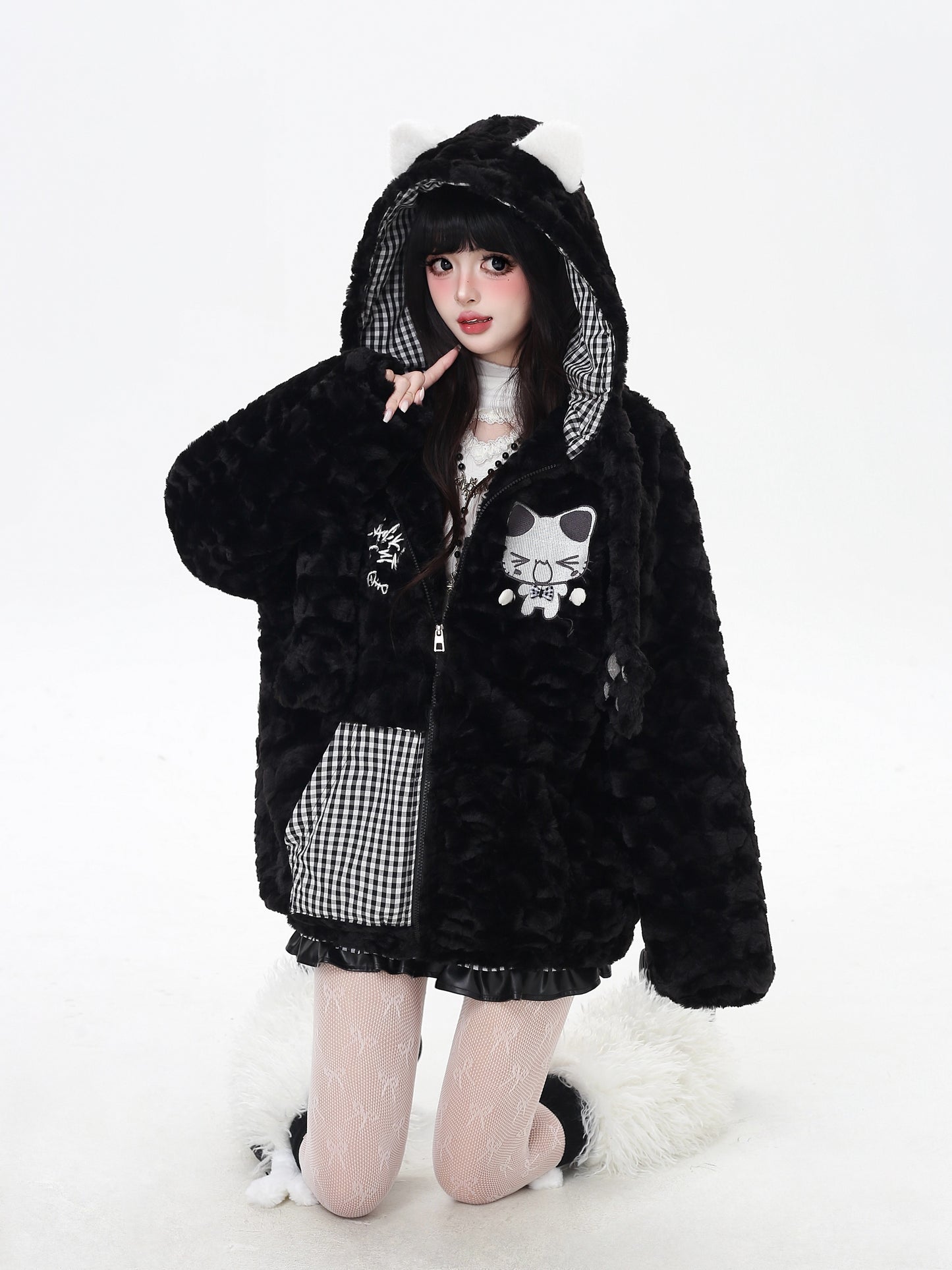 ねこモチーフチェックフード付きボアジャケット