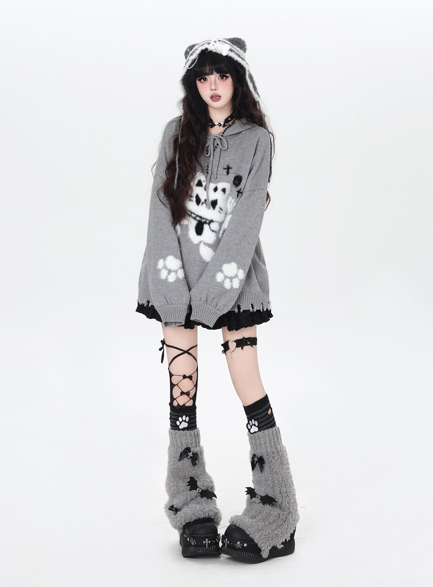 ねこモチーフ フード付きルーズニット｜黒×グレー サブカル