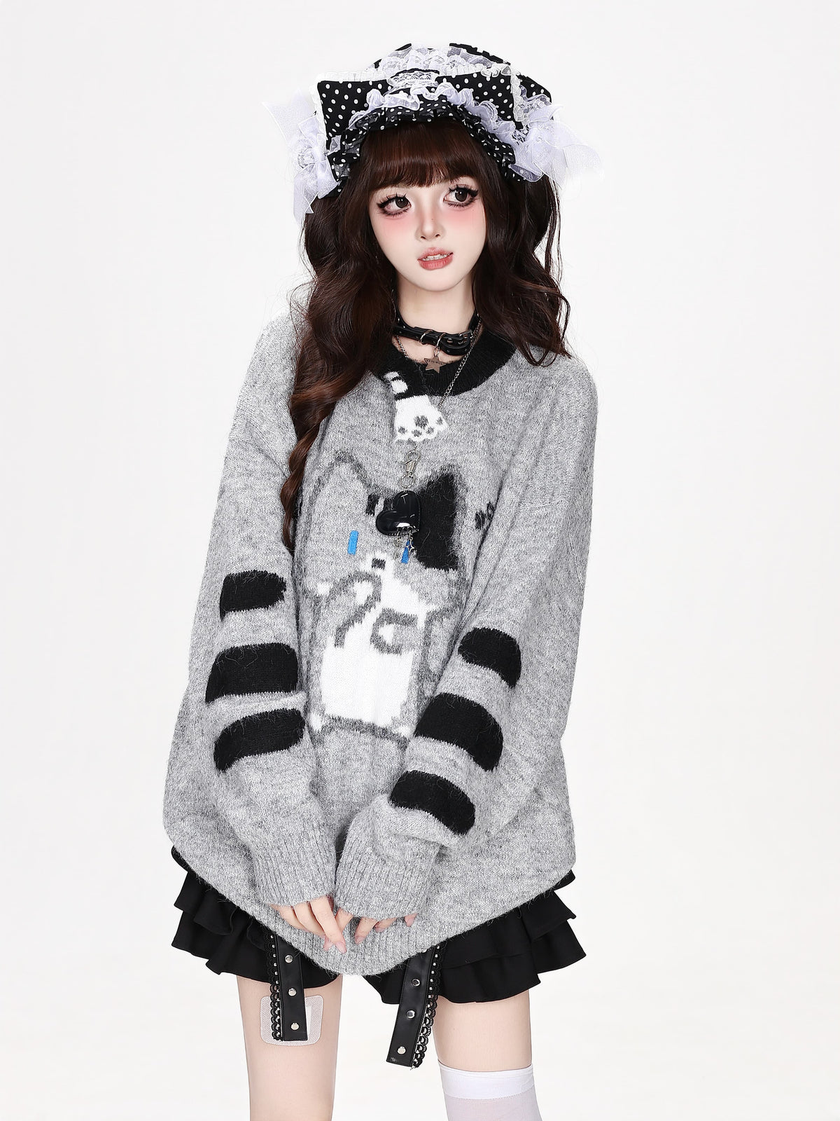ねこグラフィック肉球柄シャギーニット