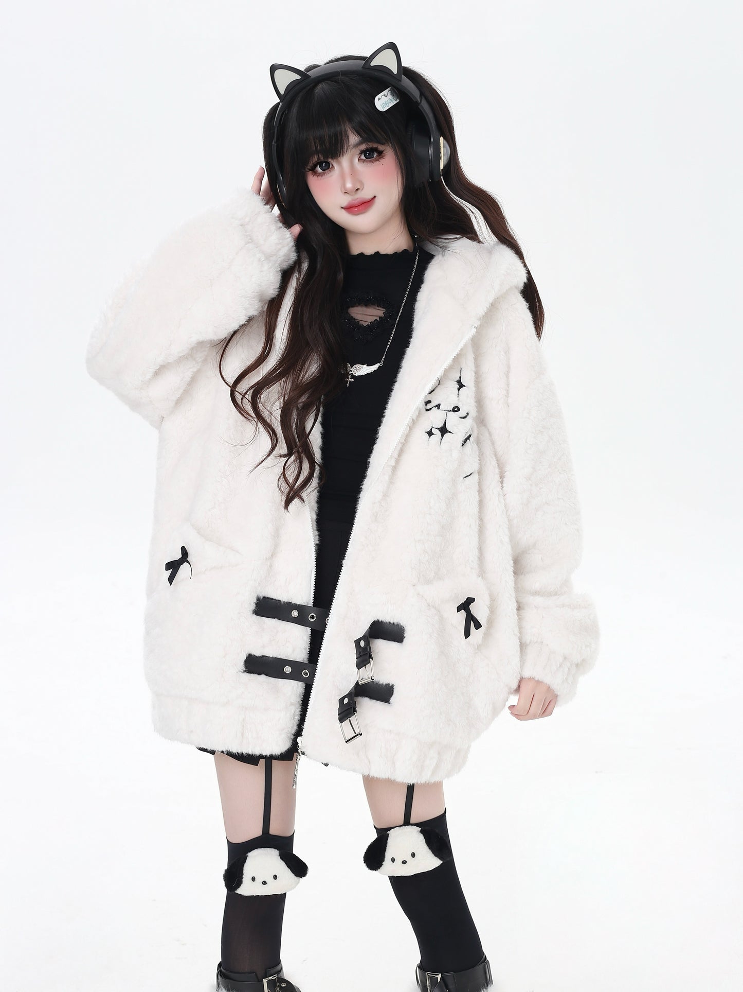 刺繍ねこ耳フード付き厚手ボアジャケット