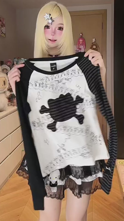 刺繍×落書きロゴが主役♡レトロストライプ長袖Tシャツ